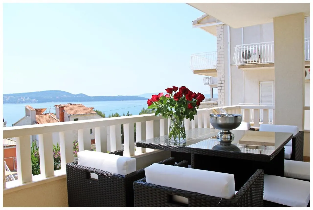 Lado Apartment Trogir Croatia