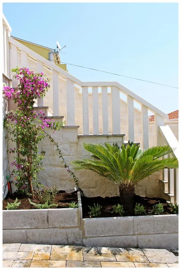 Lado Apartment Trogir Croatia