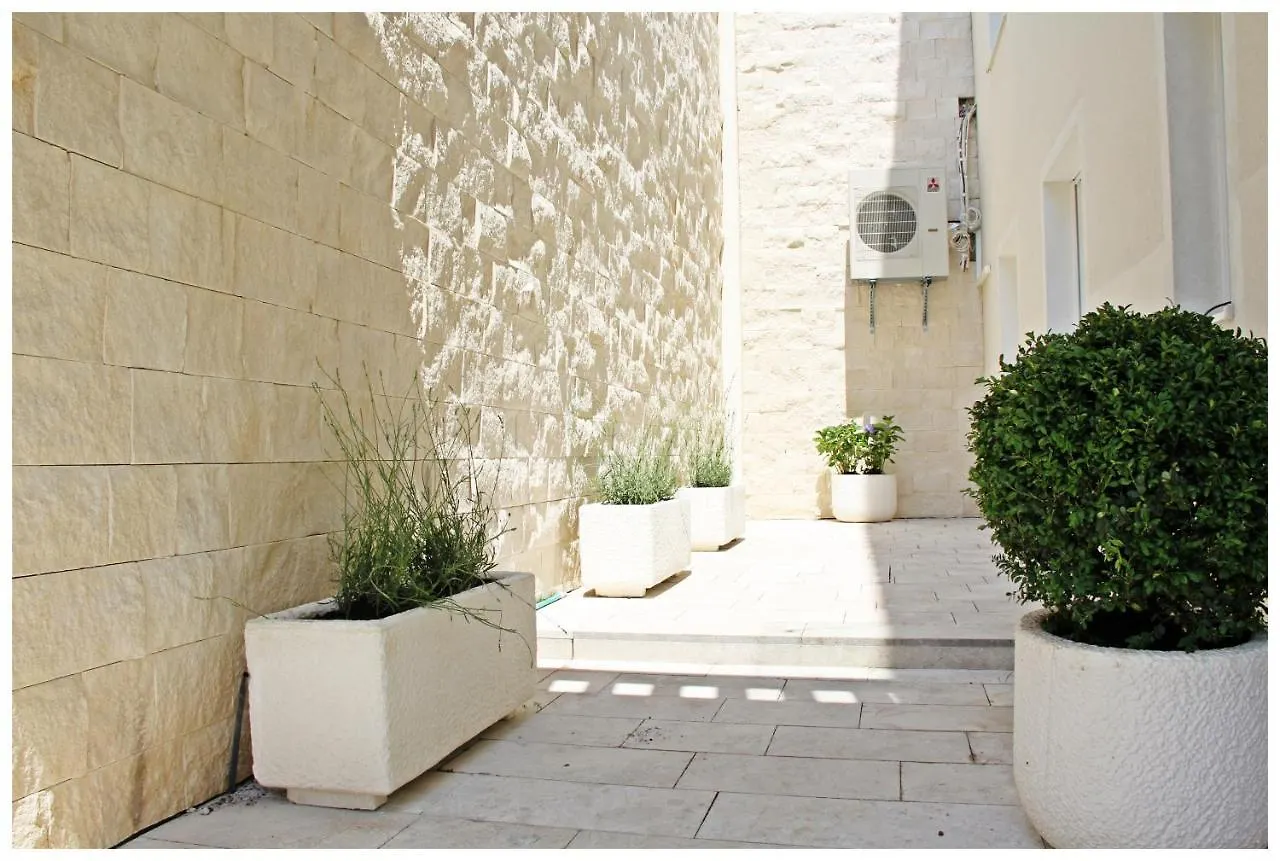 Lado Apartment Trogir 0*,  Croatia
