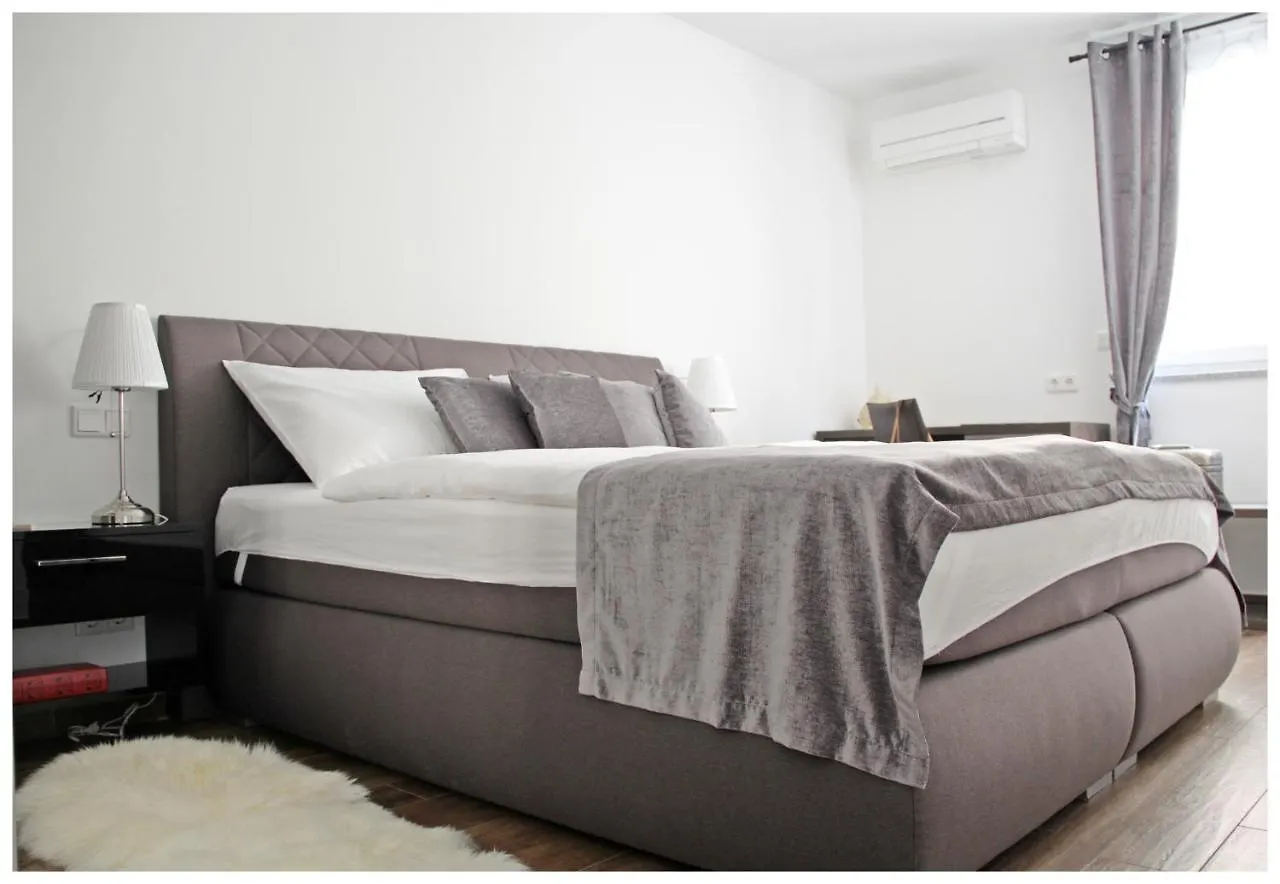 Lado Apartment Trogir