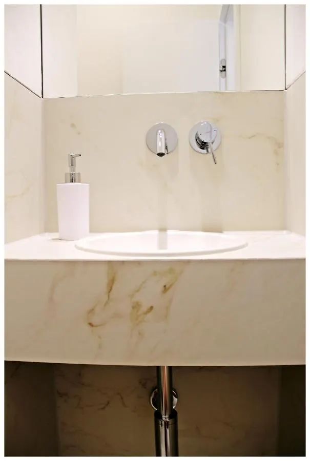 Lado Apartment Trogir 0*,