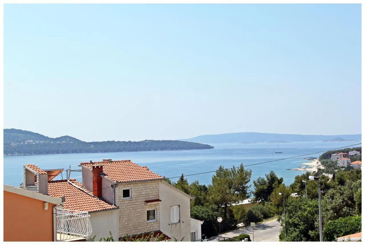Lado Apartment Trogir 0*,