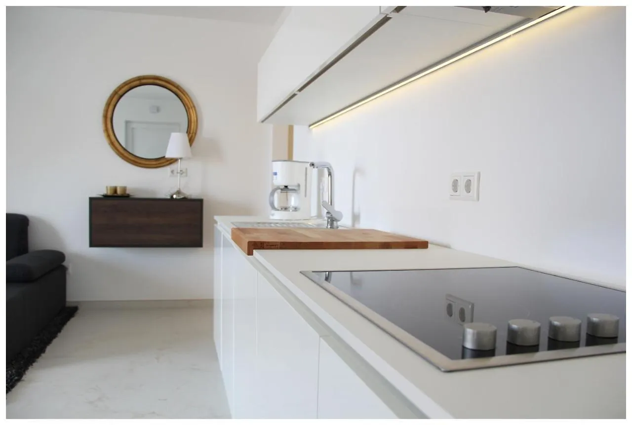 Lado Apartment Trogir 0*,