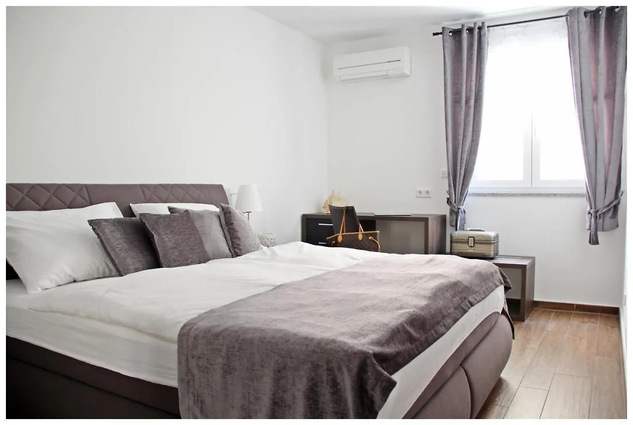 Lado Apartment Trogir