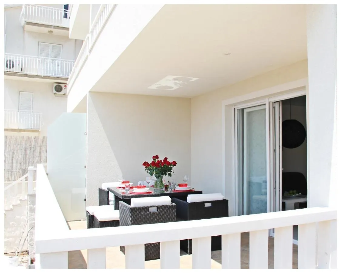 Lado Apartment Trogir 0*,  Croatia